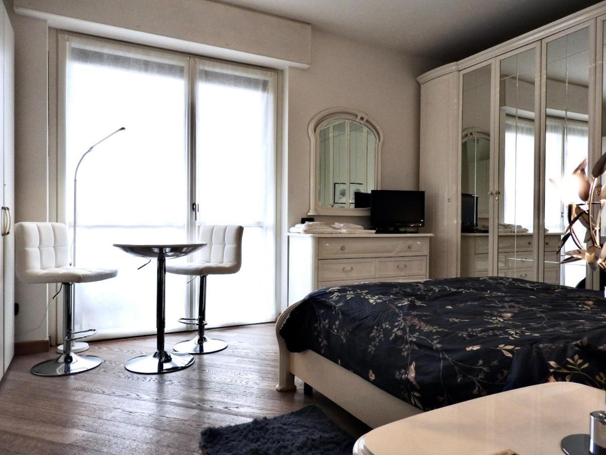 Sole Tra I Pini - Foresteria Lombarda Parabiago Extérieur photo