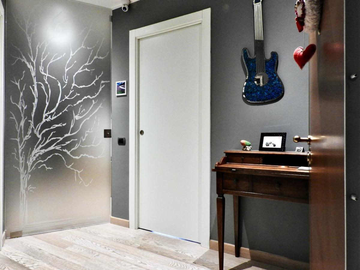 Sole Tra I Pini - Foresteria Lombarda Parabiago Extérieur photo